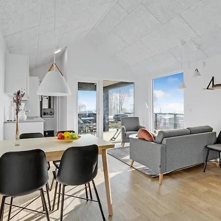 Hytte 8 Casa vacanze Sjolund